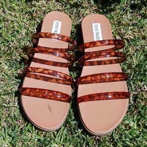 Sandal